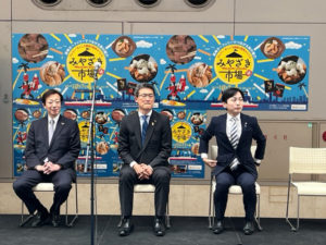 みやざき市場にて河野宮崎県知事、清山宮崎市長、久元神戸市長など