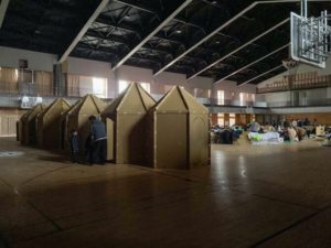 段ボール製の簡易住宅「インスタントハウス」