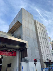 工事中のDONQ-ドンク三宮本店