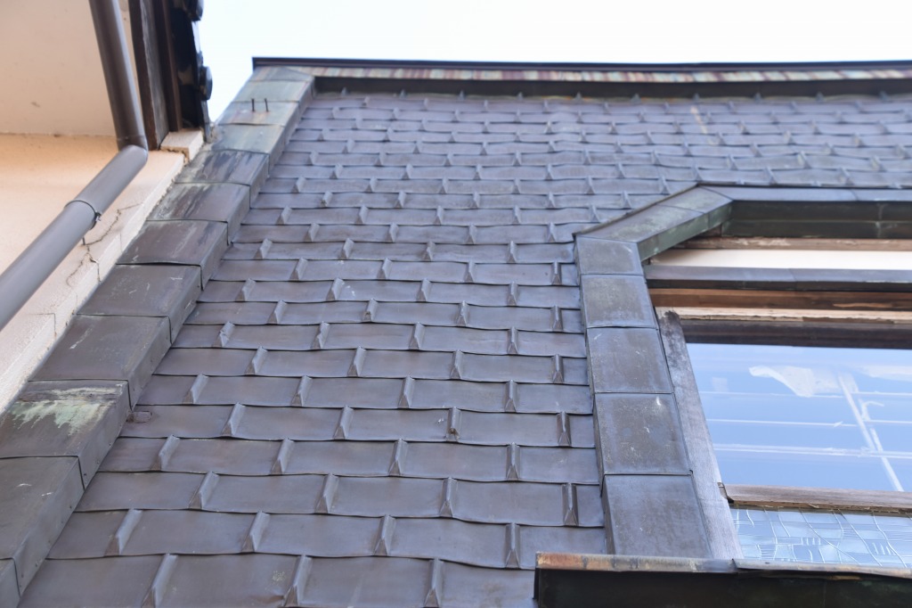 うろこ状の外壁